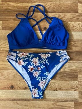 Royal Blue Floral Two-Piece Bikini Set Size Large NWOT